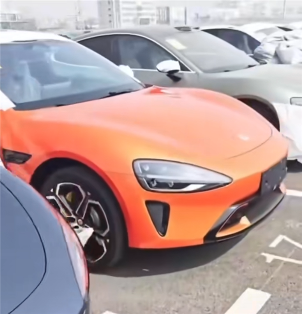 實(shí)拍！小米汽車米橙色首曝：多款新配色集體亮相