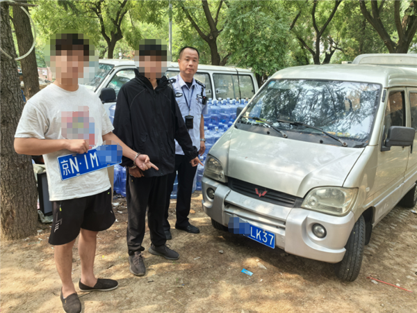 偽造假牌！兩男子偷逃小區(qū)停車費(fèi)超5.3萬被抓