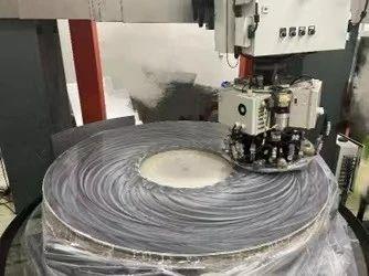 中國慕天望遠(yuǎn)鏡1.93米主鏡磨制完成：精度達(dá)0.8微米