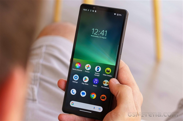 唯一無挖孔的小屏驍龍8 Gen2旗艦！索尼Xperia 5 V圖賞