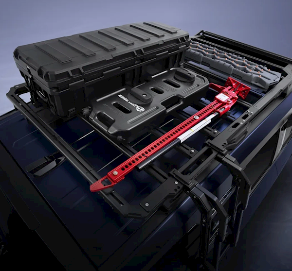 自帶賽車級(jí)減震+電動(dòng)絞盤！猛士917官改版亮相：專為越野打造