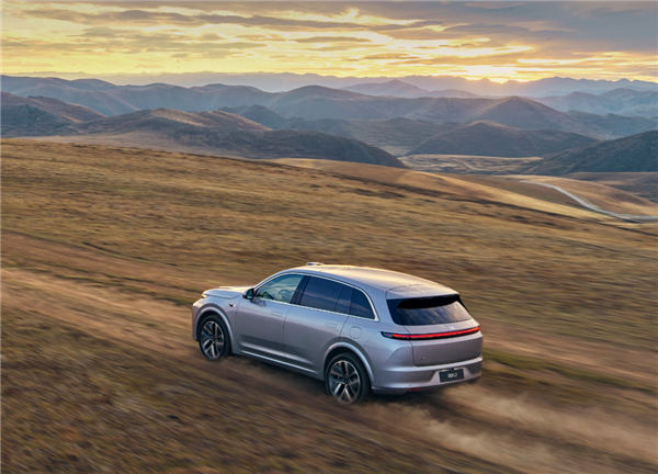 史上最運(yùn)動(dòng)的理想汽車(chē)來(lái)了：Air車(chē)型增加運(yùn)動(dòng)模式