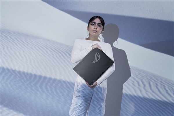 ROG三大新本海量美圖賞：A面美如畫、18寸巨無霸