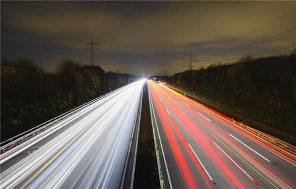 中國(guó)高速看山東！山東高速用上北斗衛(wèi)星：施工精度達(dá)到毫米級(jí)