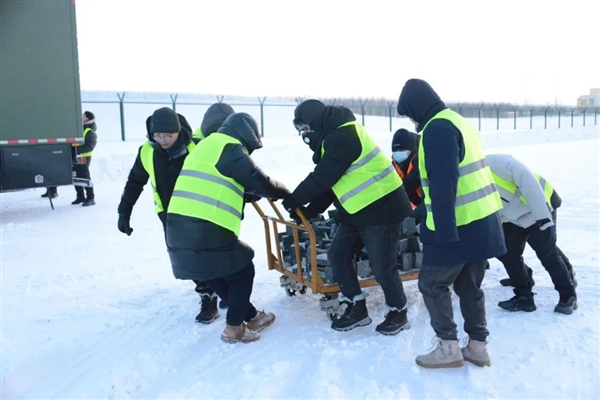 零下30多度！國產(chǎn)大型民用直升機(jī)AC313A首次高寒試飛