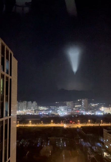北京等多地天空疑現(xiàn)震撼的火箭夜光云：原理科普