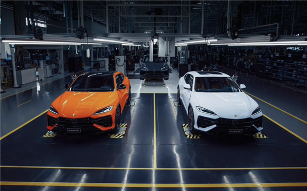 性能環(huán)保兩不誤！蘭博基尼插混版Urus發(fā)布：可掛綠牌