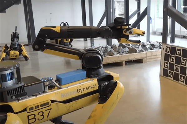 波士頓動力機器狗變“導游”：接入ChatGPT對答如流