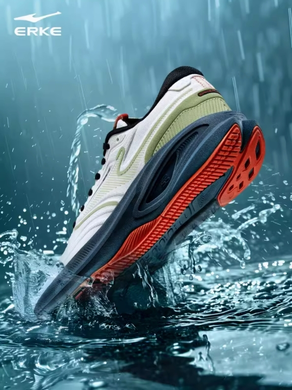 科技防潑水：鴻星爾克穿梭3.0跑鞋190元4折大促（門(mén)店459元）