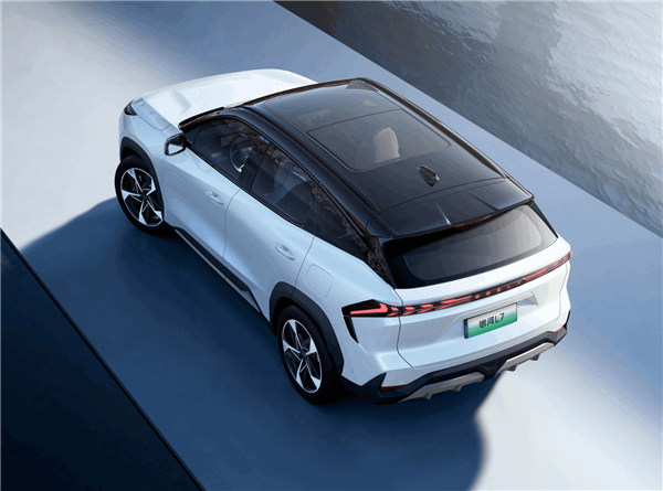 比亞迪宋Plus DM-i最強(qiáng)國(guó)產(chǎn)對(duì)手！吉利銀河L7汽車上市次月 銷量破萬(wàn)