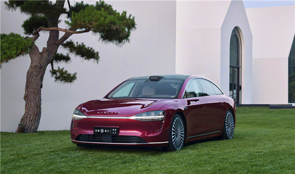 余承東稱享界S9價格只有邁巴赫1/10 但更豪華