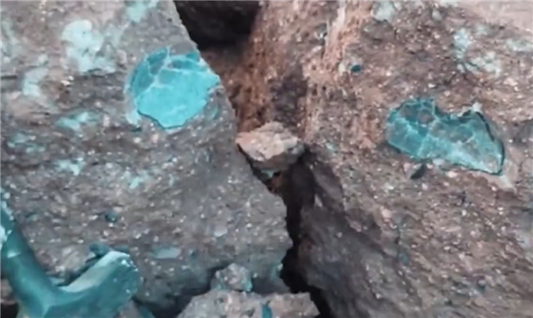 不愧是“恐龍之鄉(xiāng)”：河源一男子散步時(shí)意外發(fā)現(xiàn)恐龍蛋化石