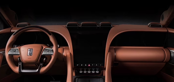 100萬(wàn)的比亞迪來(lái)了！仰望U8正式上市：5塊大屏 科技豪華感拉滿