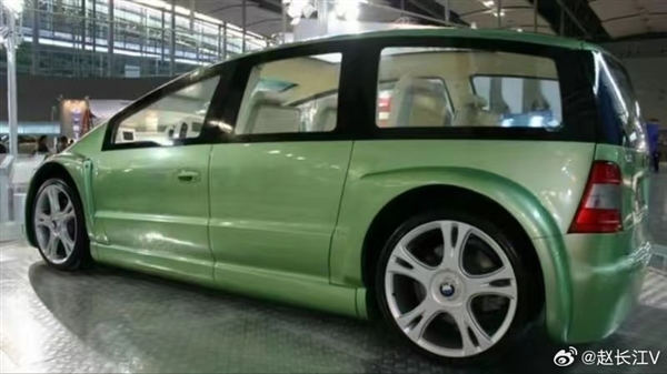 理想MPV預熱當天 比亞迪高管曬20年前概念車：竟然撞臉了？