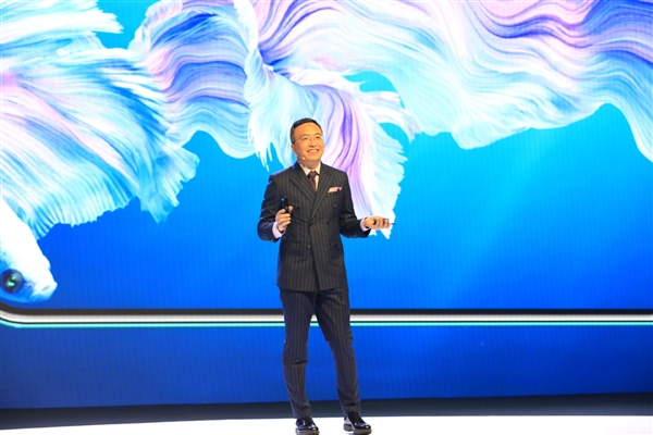 中國(guó)智能手機(jī)市場(chǎng)第一！趙明：榮耀正面應(yīng)對(duì)華為蘋(píng)果競(jìng)爭(zhēng) 我們無(wú)懼會(huì)更強(qiáng)