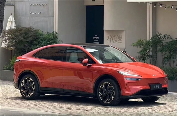 雷軍帶小米團隊訪問蔚來 李斌高情商請雷軍打廣告