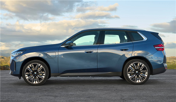 未來十年設(shè)計(jì)基石 新一代寶馬X3官圖發(fā)布：整個(gè)大變樣