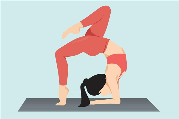 68歲大媽18歲身材：每周練5小時(shí)瑜伽