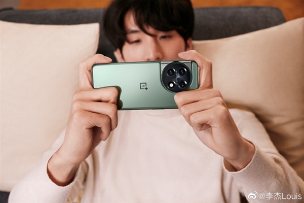 安卓手機(jī)不卡頓！一加11內(nèi)存基因重組技術(shù)揭秘：數(shù)據(jù)抓取量提升16倍