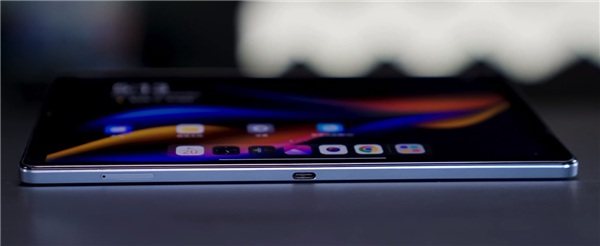 8寸性能小鋼炮！聯(lián)想拯救者Y700二代上手：驍龍8+旗艦U、更輕薄