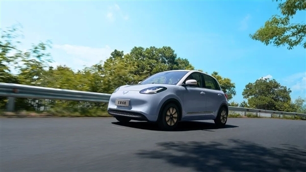 19萬/臺！五菱繽果登陸印尼市場：上市一天訂單突破3000臺