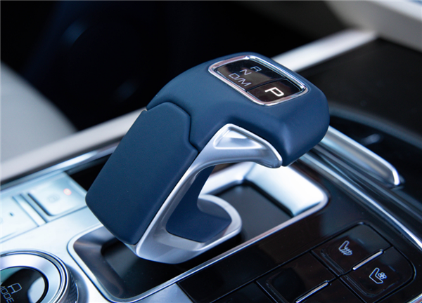 3.0T V6發(fā)動機賣成白菜價 長城皮卡山海炮上市：22.88萬起