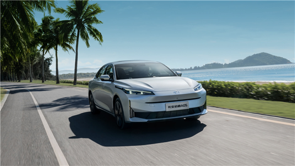 車市價(jià)格戰(zhàn)開打！長安啟源跟進(jìn)比亞迪：7.39萬起干翻油車