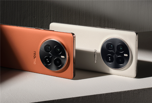 3298元起 真我GT5 Pro現(xiàn)貨首銷：驍龍8 Gen3最強卷王