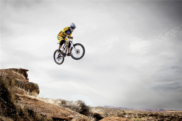 18歲小伙騎車5小時單側(cè)睪丸被切除:扭轉(zhuǎn)360度 缺血壞死(圖1) 18歲小伙騎車5小時單側(cè)睪丸被切除:扭轉(zhuǎn)360度 缺血壞死