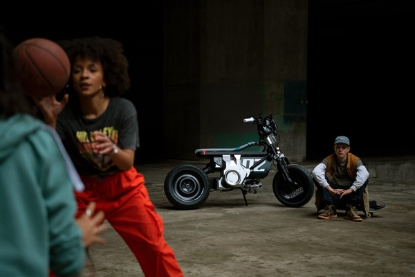 寶馬隆重推出寶驢