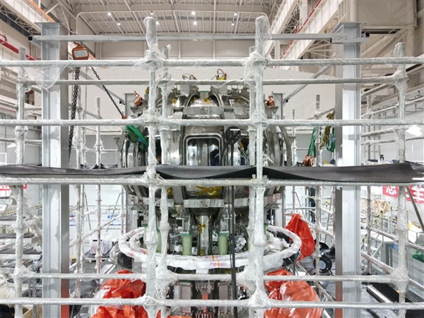 米哈游投資核聚變迎新里程碑！能量奇點洪荒70托卡馬克環(huán)向場磁體成環(huán)