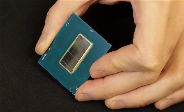 酷睿Ultra 200K全網(wǎng)首發(fā)開蓋！四大模塊 清晰可見