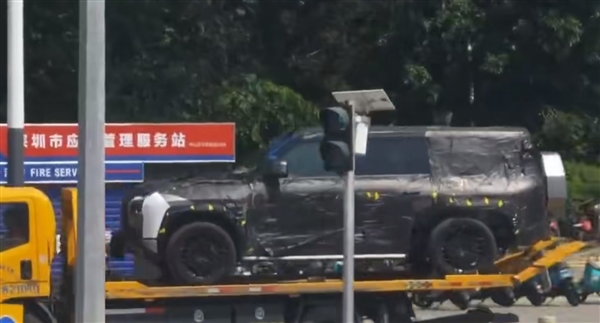 史無前例的霸氣！比亞迪仰望U8加長(zhǎng)版諜照曝光：對(duì)標(biāo)路虎攬勝行政加長(zhǎng)