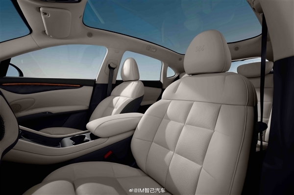 800V平臺(tái)打造！極速可達(dá)305km/h！智己LS6正式上市：21.49萬(wàn)元起