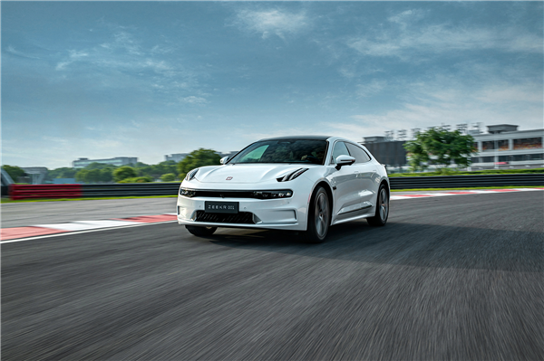 平均車價超寶馬3系 極氪001全年交付量超7萬