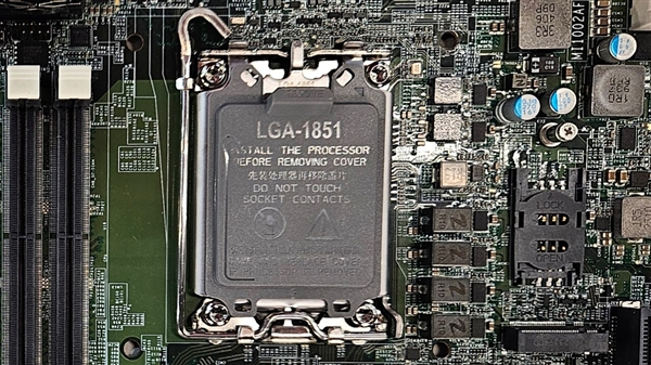 Intel今年又要換新接口LGA1851！它長(zhǎng)這樣子