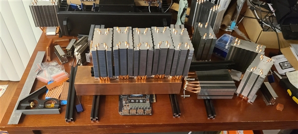 RTX 3080也能0噪音！喪心病狂10個散熱器、一大坨銅塊