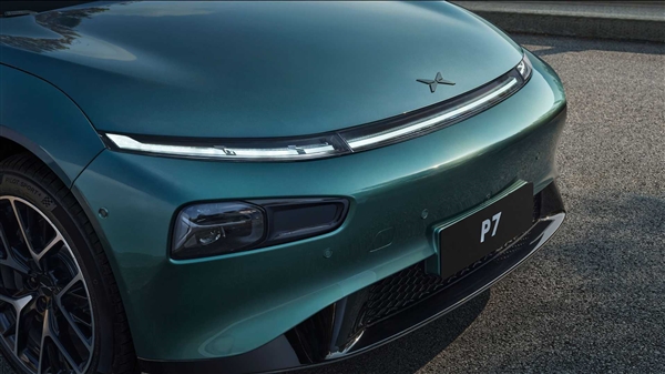 拯救小鵬之功臣 新款P7歐洲亮相：激光雷達完美隱藏大燈中
