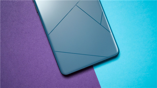 驍龍8 Gen3續(xù)航怪獸！華碩Zenfone 11 Ultra圖賞：頂配價格超8000元