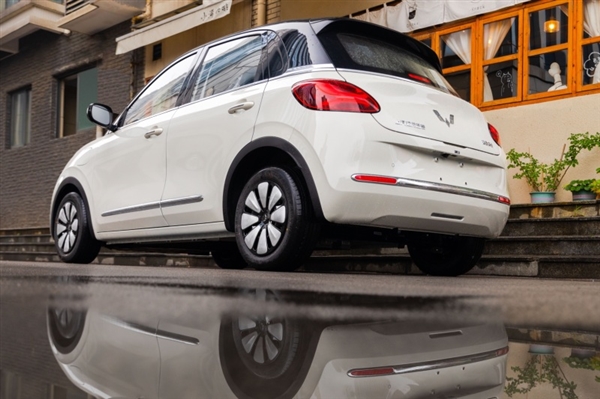 比亞迪海鷗強(qiáng)敵！五菱全新電動(dòng)車?yán)_果官圖：小姐姐種草