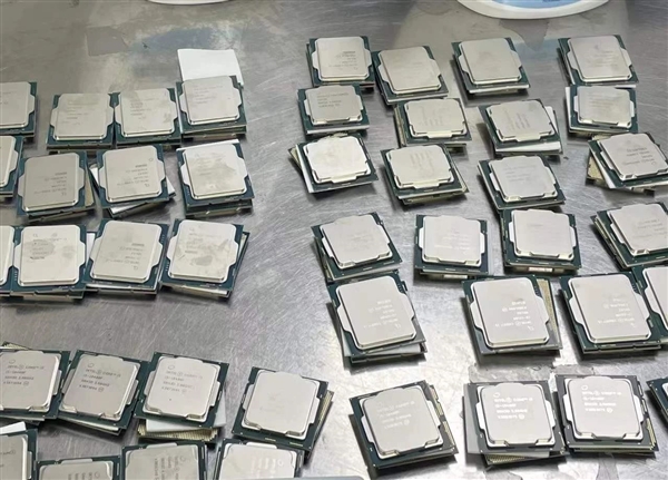 “最強(qiáng)算力”洗衣液！男子瓶子藏104片CPU入境被海關(guān)查獲