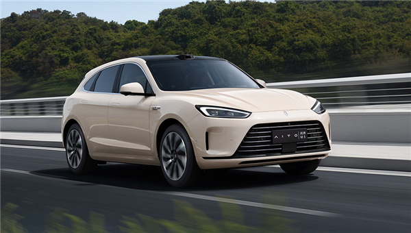 問界推送重磅OTA升級！余承東：車主對華為DATS贊不絕口