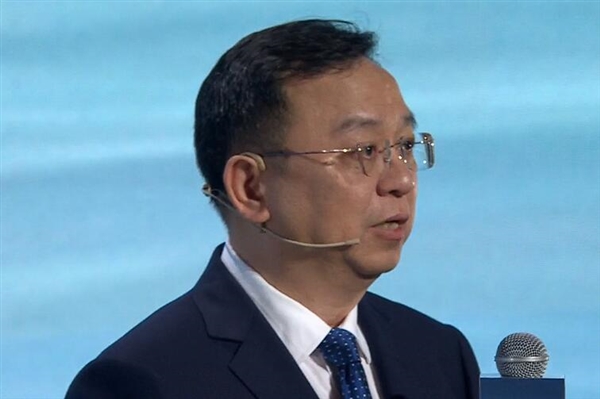 比亞迪版《海闊天空》唱響！王傳福淚灑發(fā)布會(huì)現(xiàn)場(chǎng)