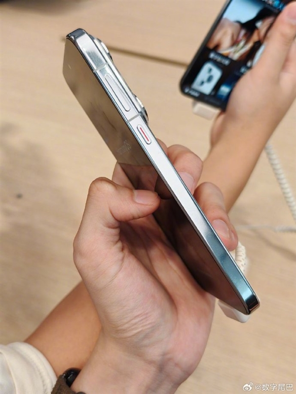 約一分鐘售罄！華為Pura 70系列開售：四款真機(jī)圖賞來了 火龍果配色吸睛