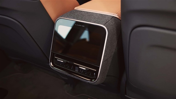 釣魚(yú)佬狂喜 特斯拉本土老對(duì)手Lucid新車發(fā)布：打開(kāi)前艙秒變雙人沙發(fā)