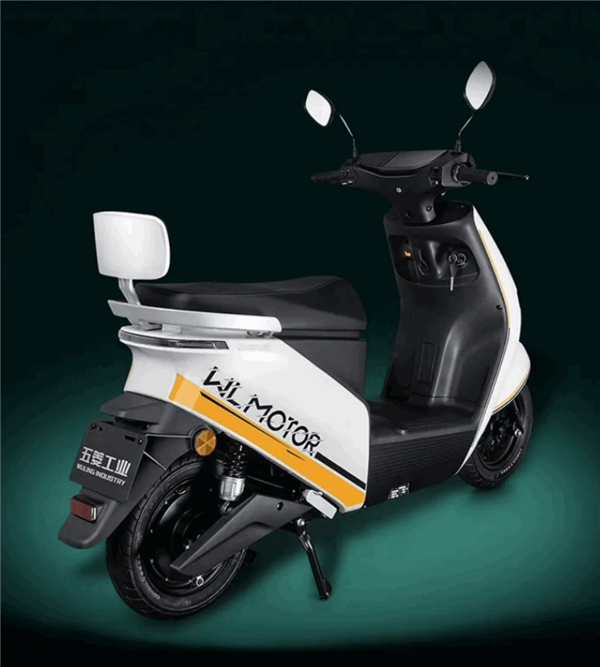 五菱菱度發(fā)布創(chuàng)菱J12電摩:極速56km/h 滿電可跑110公里(圖2) 五菱菱度發(fā)布創(chuàng)菱J12電摩:極速56km/h 滿電可跑110公里