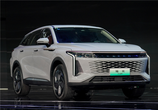 奇瑞實(shí)測星途瑤光高速行駛時(shí)電池托底：沒起火、冒煙