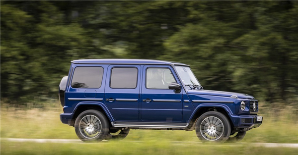 女子疑酒駕出車禍當(dāng)街撒潑 高喊懷孕了誰敢動我：網(wǎng)友吐槽奔馳車主素質(zhì)堪憂