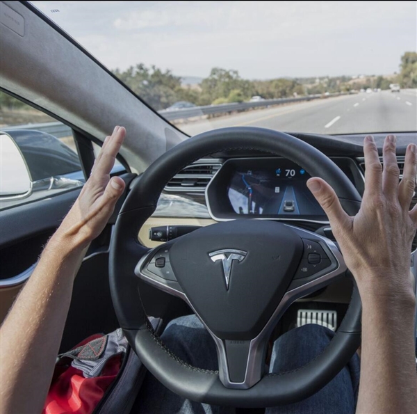 分析師實測特斯拉全自動駕駛系統(tǒng)：差點翻車