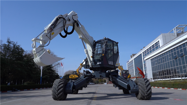 原來中國科幻的背后是中國制造：《流浪地球2》中科技設(shè)備來自徐工集團(tuán)